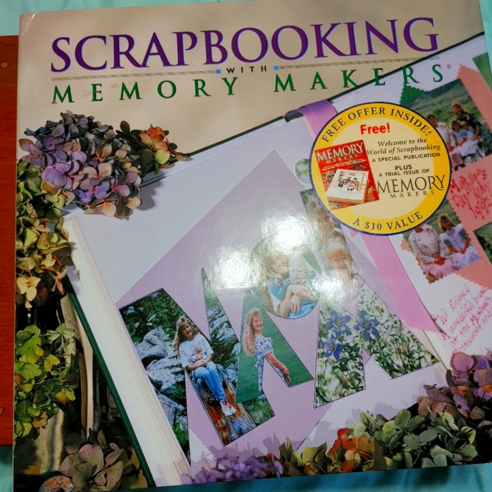 NWOT SCRAPBOOKING BOOK